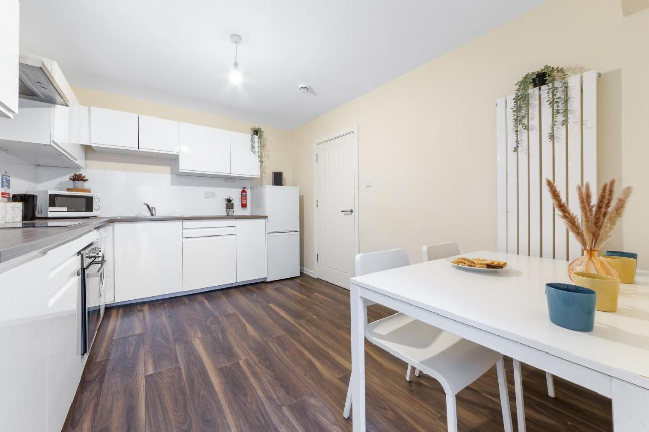 Twickenham Homes Isleworth Extérieur photo