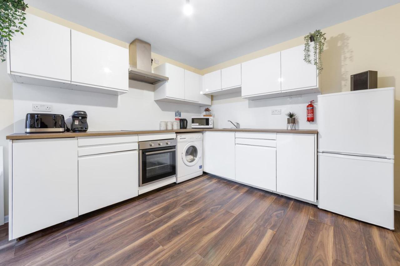 Twickenham Homes Isleworth Extérieur photo