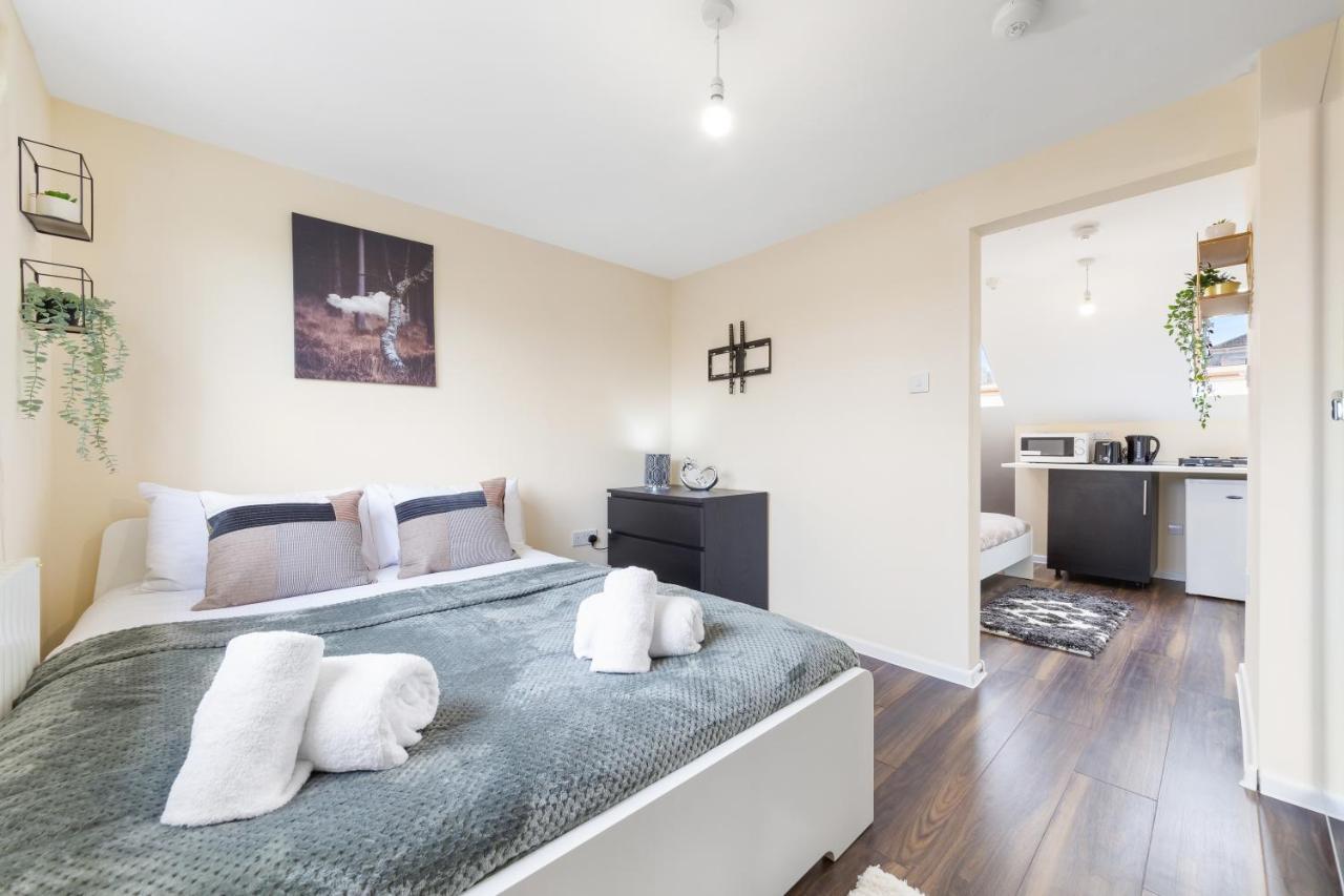 Twickenham Homes Isleworth Extérieur photo