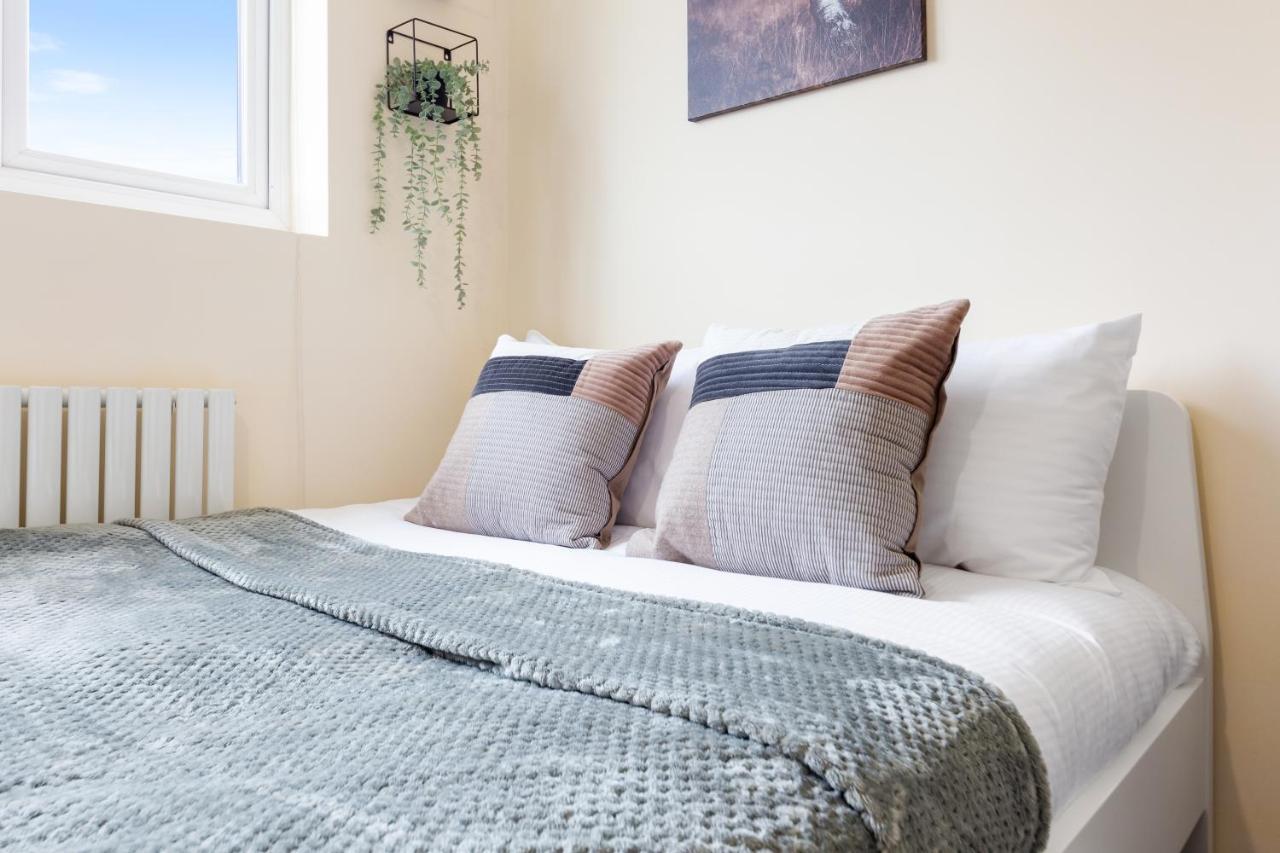 Twickenham Homes Isleworth Extérieur photo